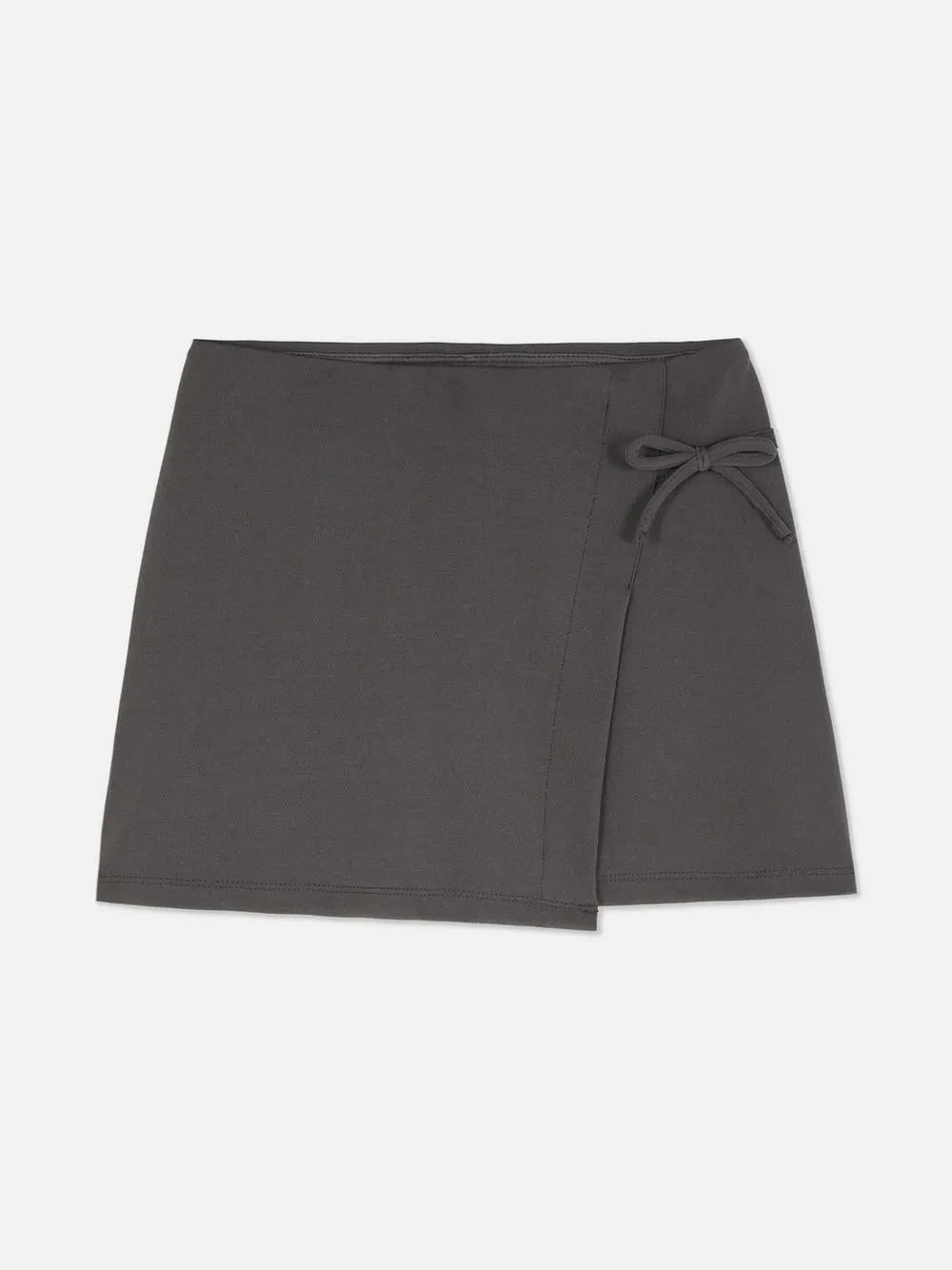 Falda con parte delantera cruzada