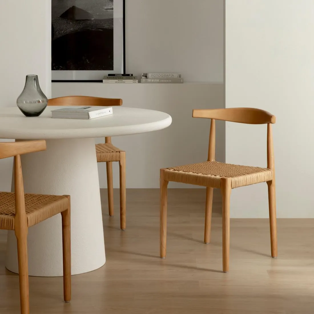 Silla de madera maciza y cuerda natural