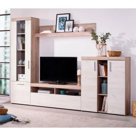 Composición de estilo moderno en roble