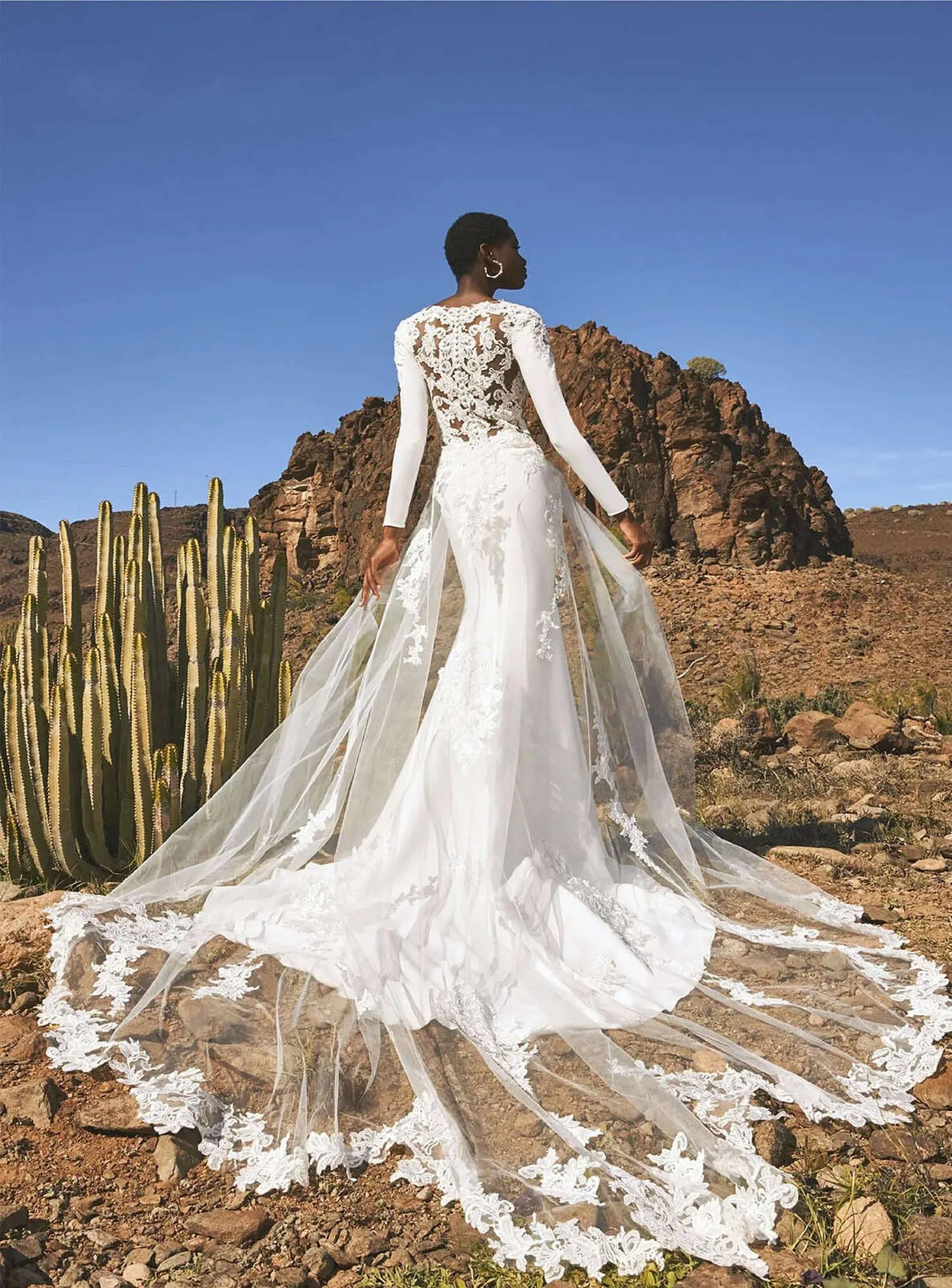 Catálogo de Folleto Pronovias 5 de mayo al 5 de abril 2024 - Página 6