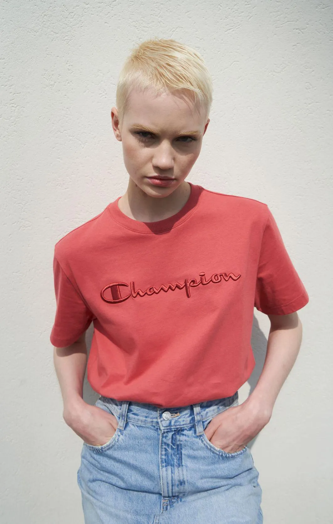 Red Camiseta de algodón bordada con cuello redondo