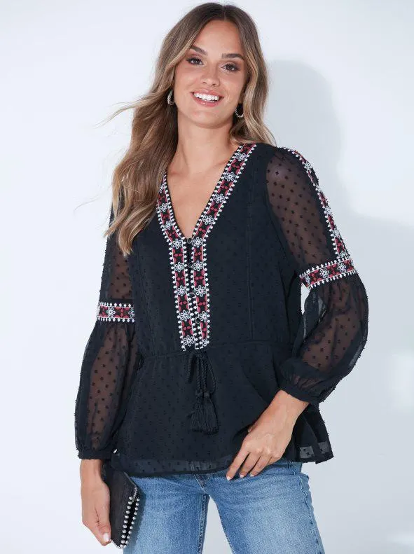 Blusa manga larga con cinta bordada plumettis