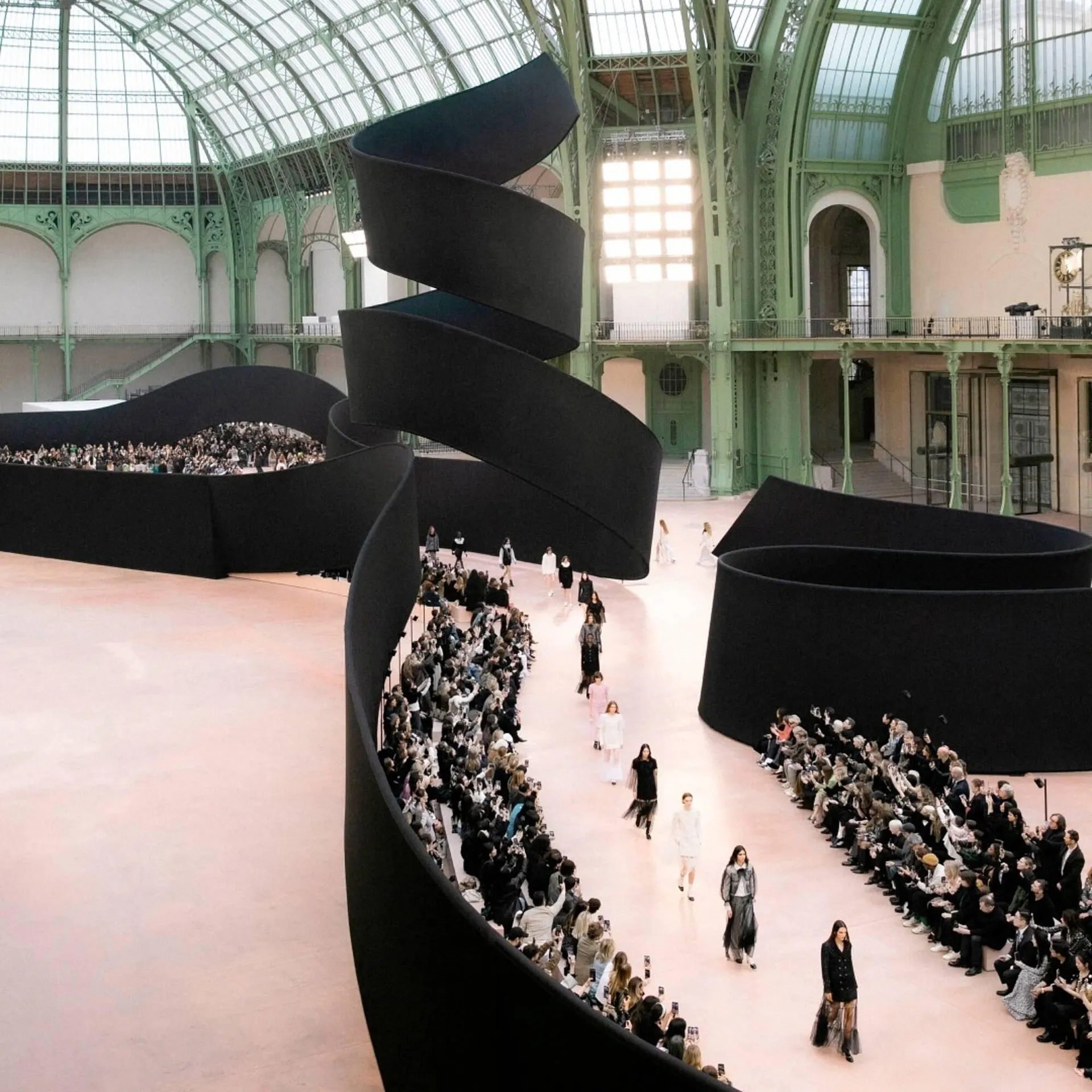 Catálogo de Folleto Chanel 11 de marzo al 10 de mayo 2025 - Página 5