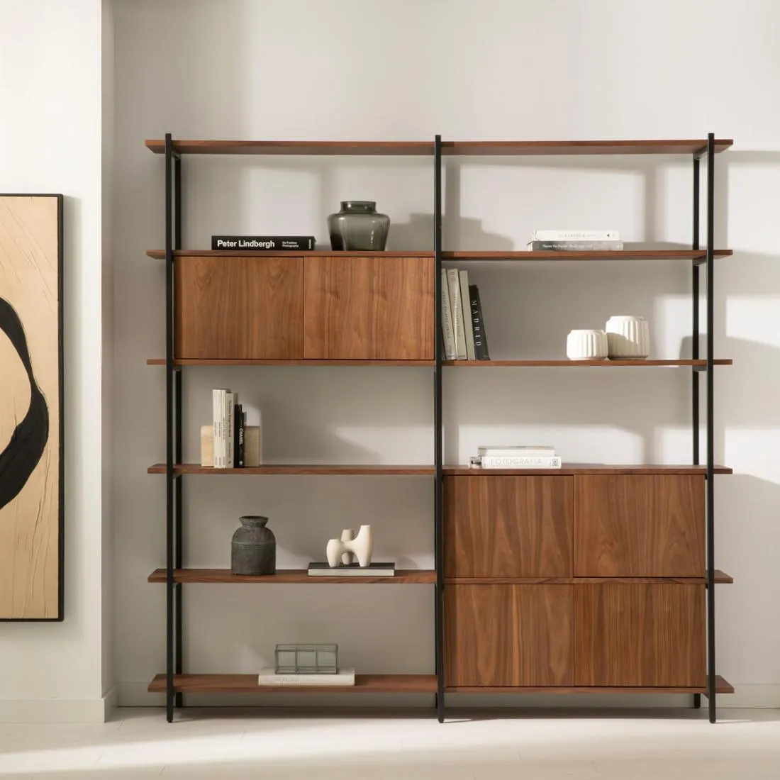 Estantería alta doble de chapa de nogal