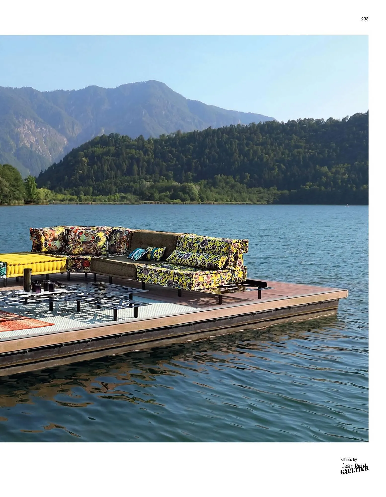 Catálogo de Folleto Roche Bobois 2 de febrero al 28 de diciembre 2024 - Página 235