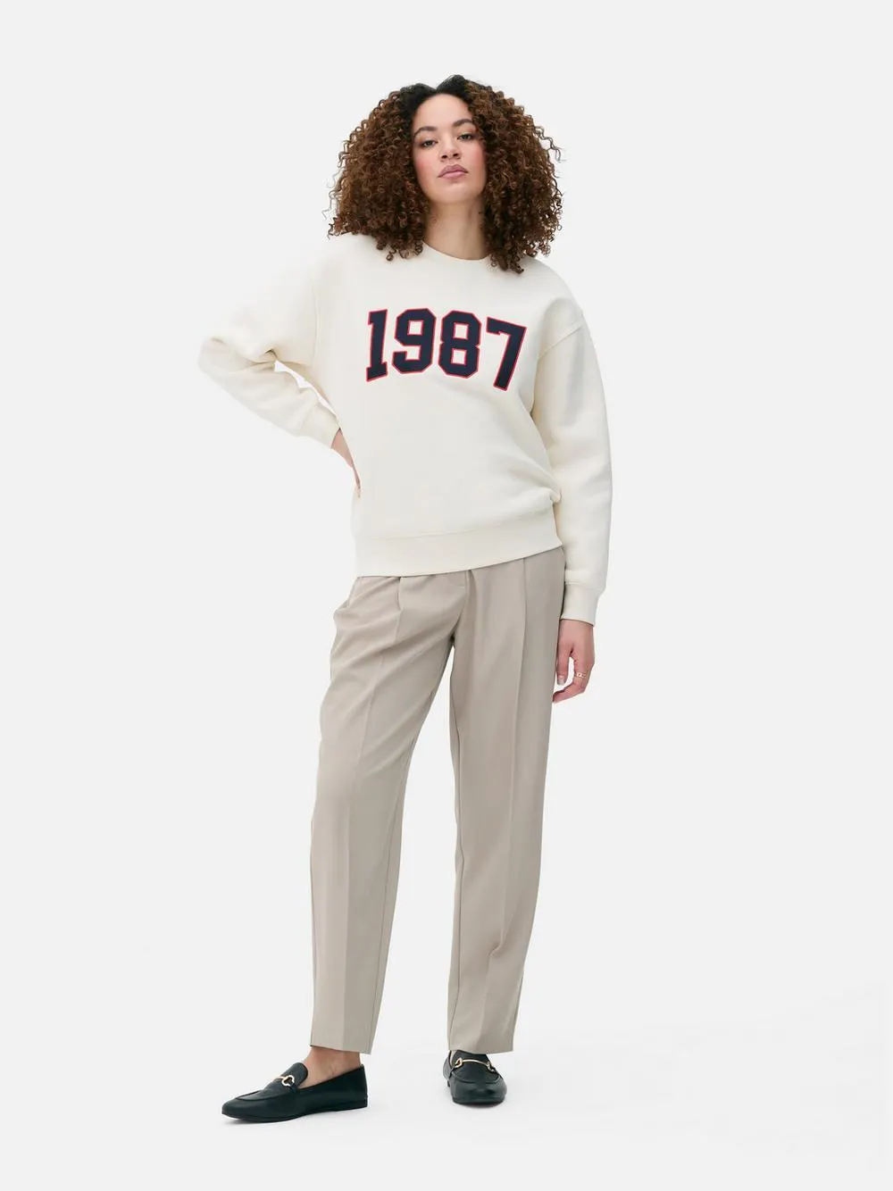 Sudadera con estampado gráfico