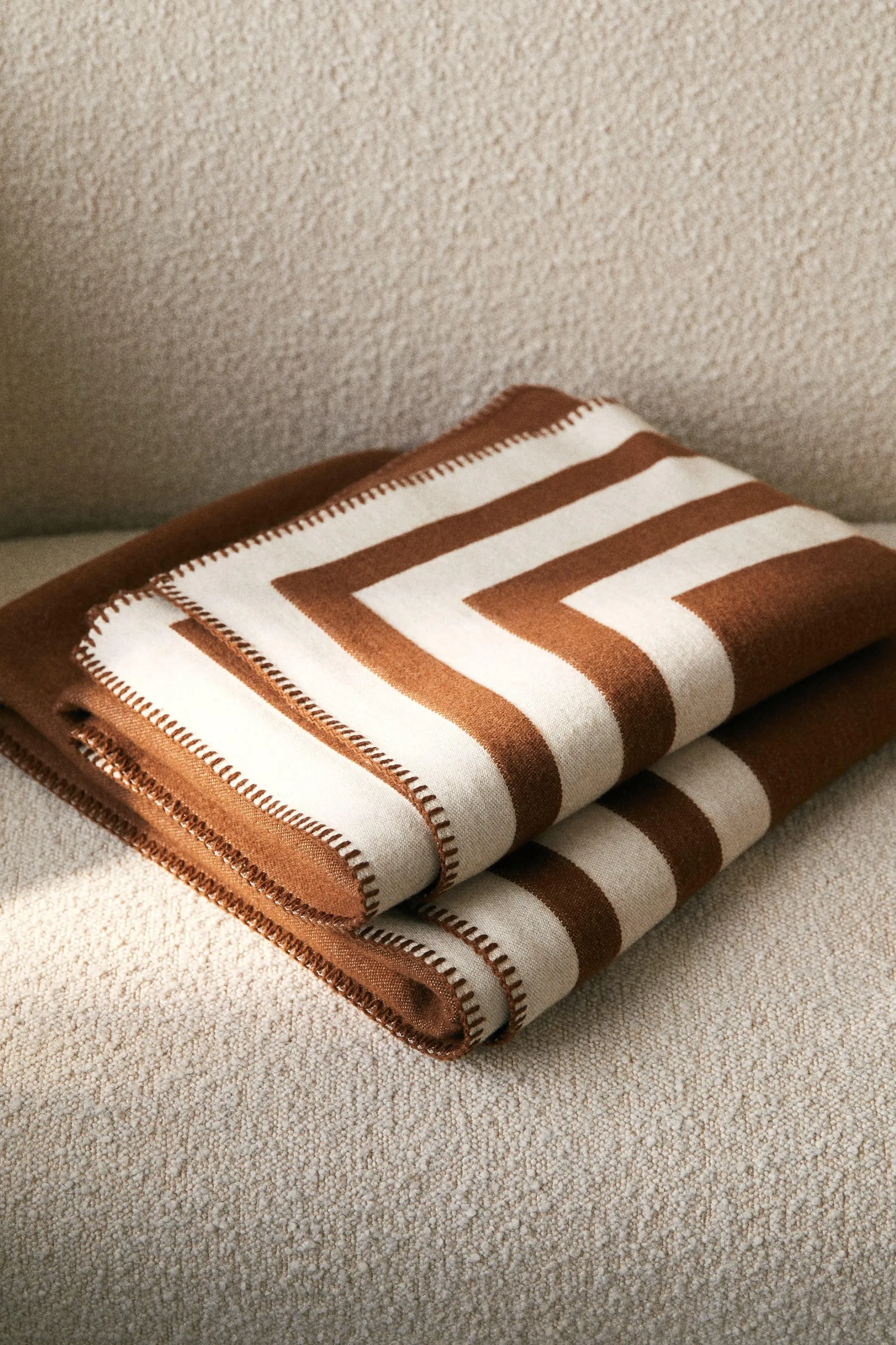 Cubrecama en mezcla de lana