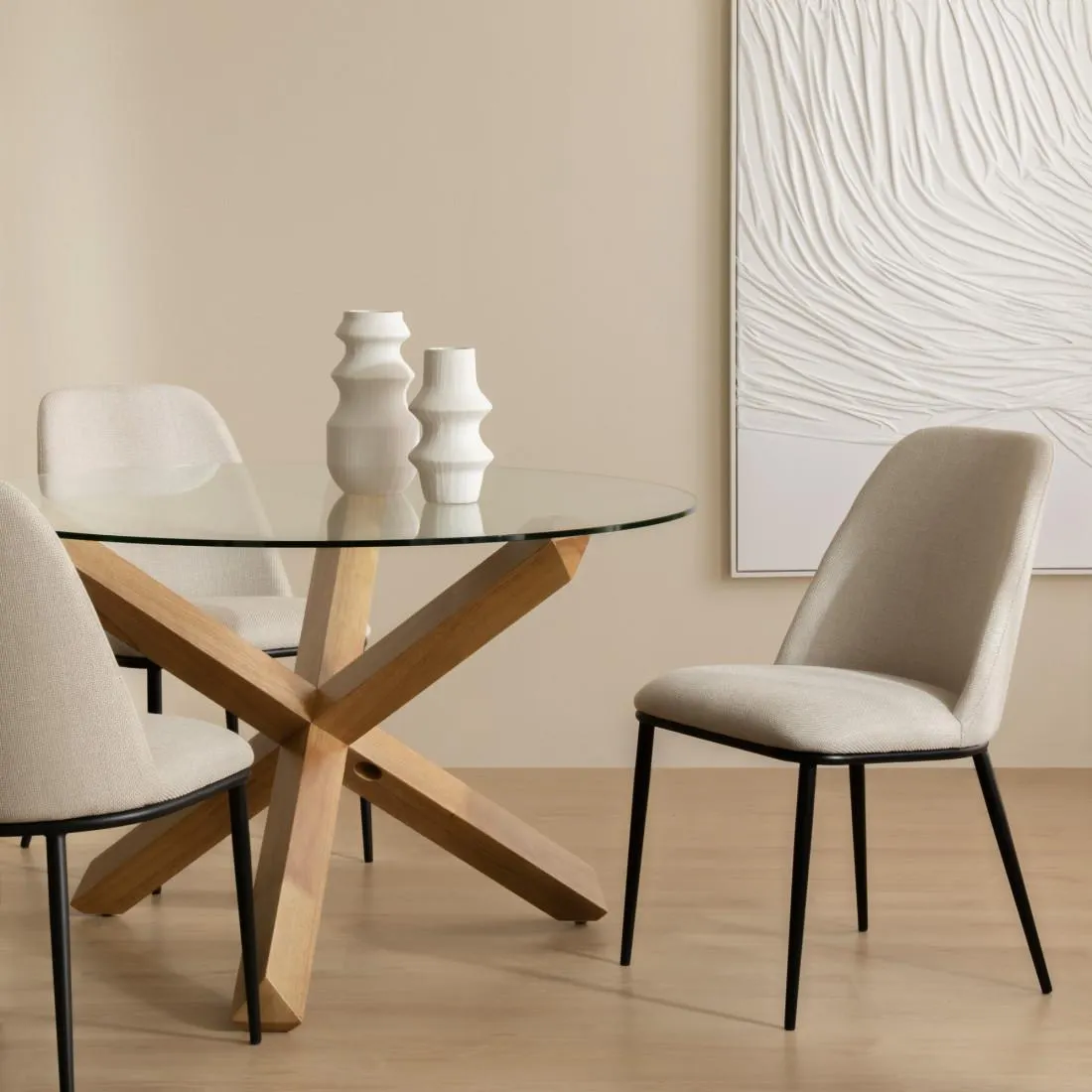 Silla tapizada beige