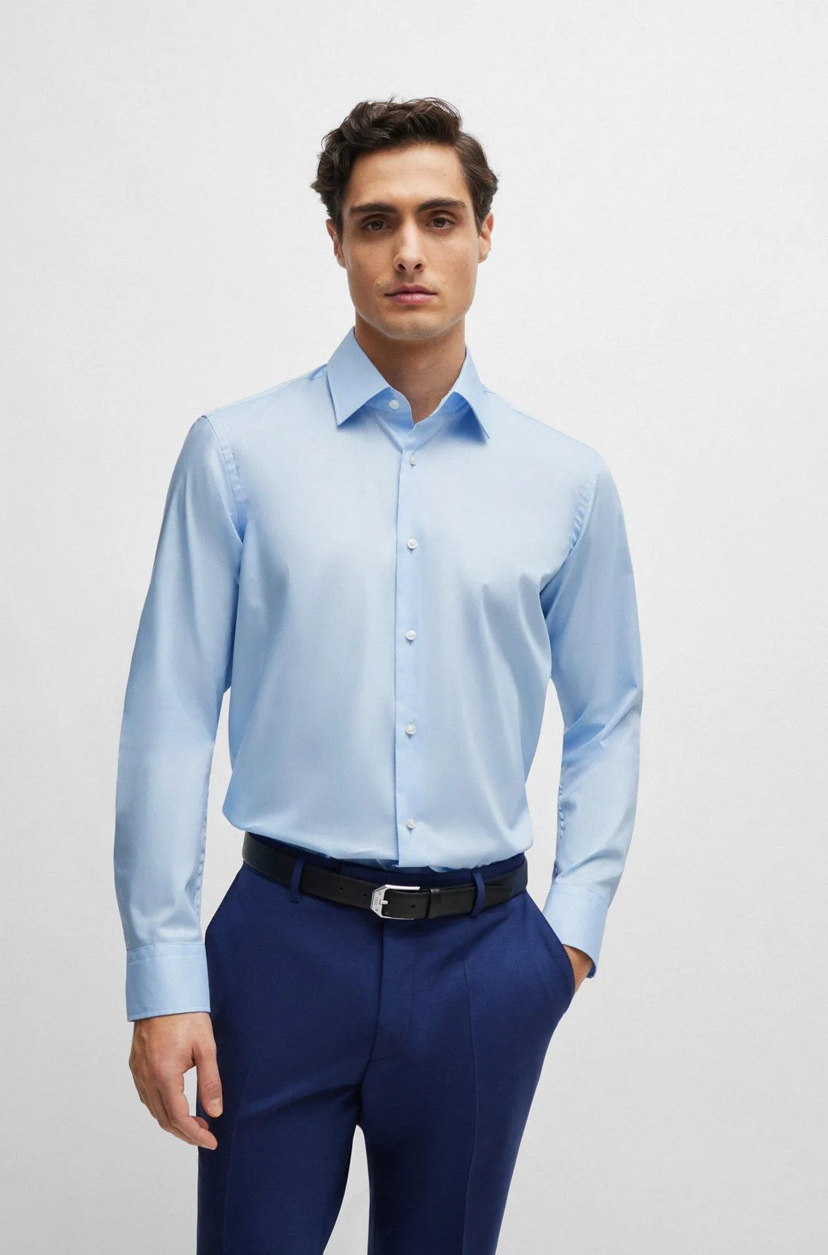 Camisa regular fit en popelín de algodón de planchado fácil