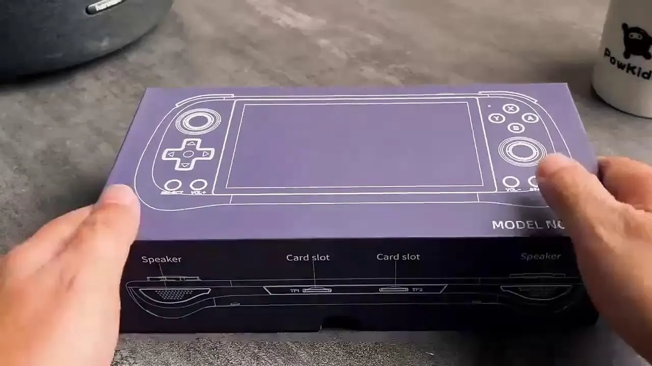 Consola de juegos portátil powkiddy x55 con juegos integrados, pantalla ips rgb de 5,5 pulgadas (256 g, 30000 juegos), regalo perfecto para fiestas de cumpleaños navideñas para amigos y niños