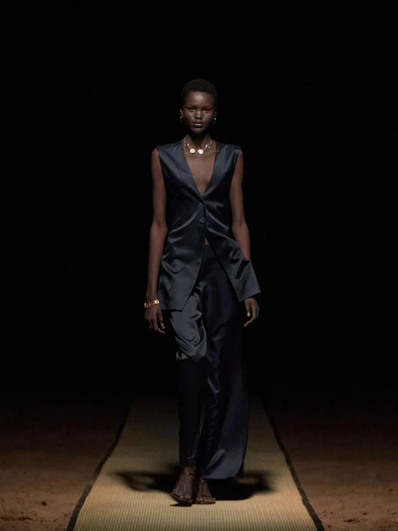 Pantalón satinado recto azul marino