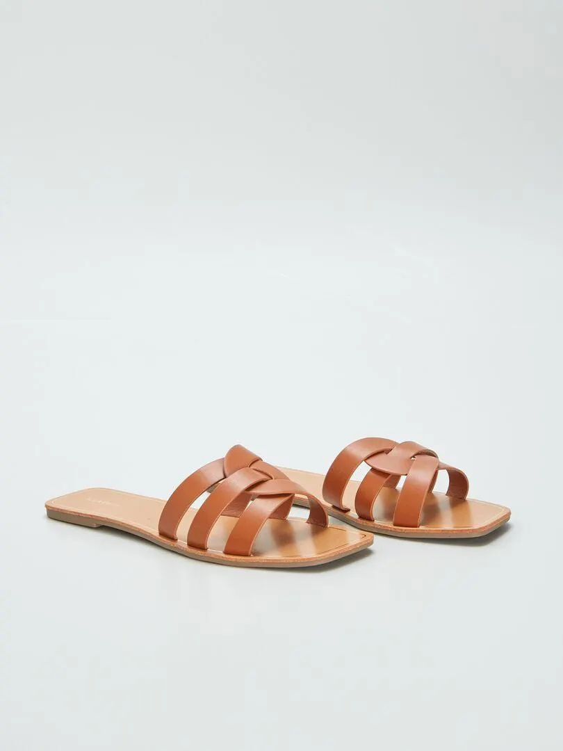 Sandalias con tiras cruzadas - MARRON
