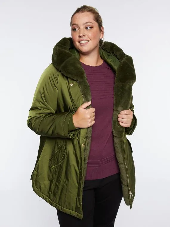 Plumífero con capucha