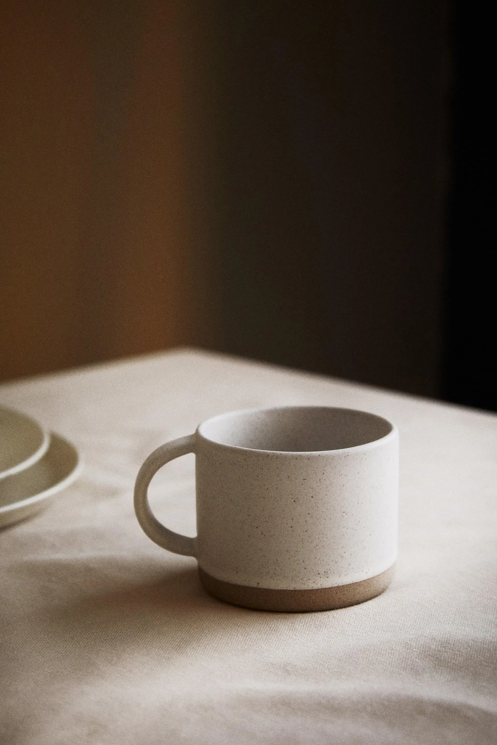 Taza de gres con esmalte reactivo