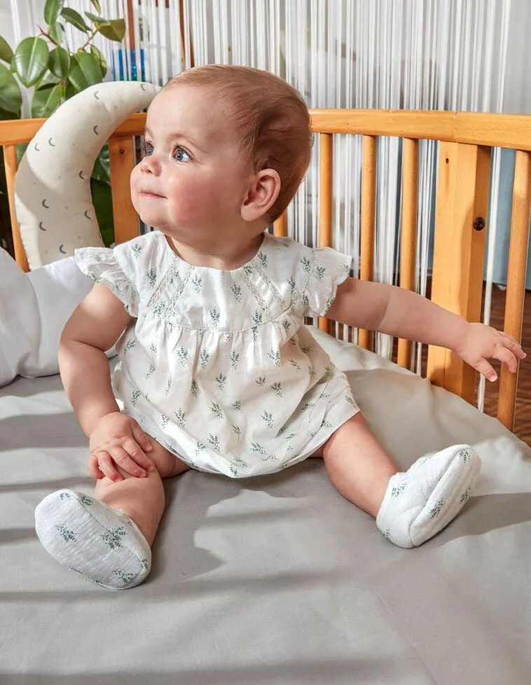 Vestido estampado con tiras bordadas blanco