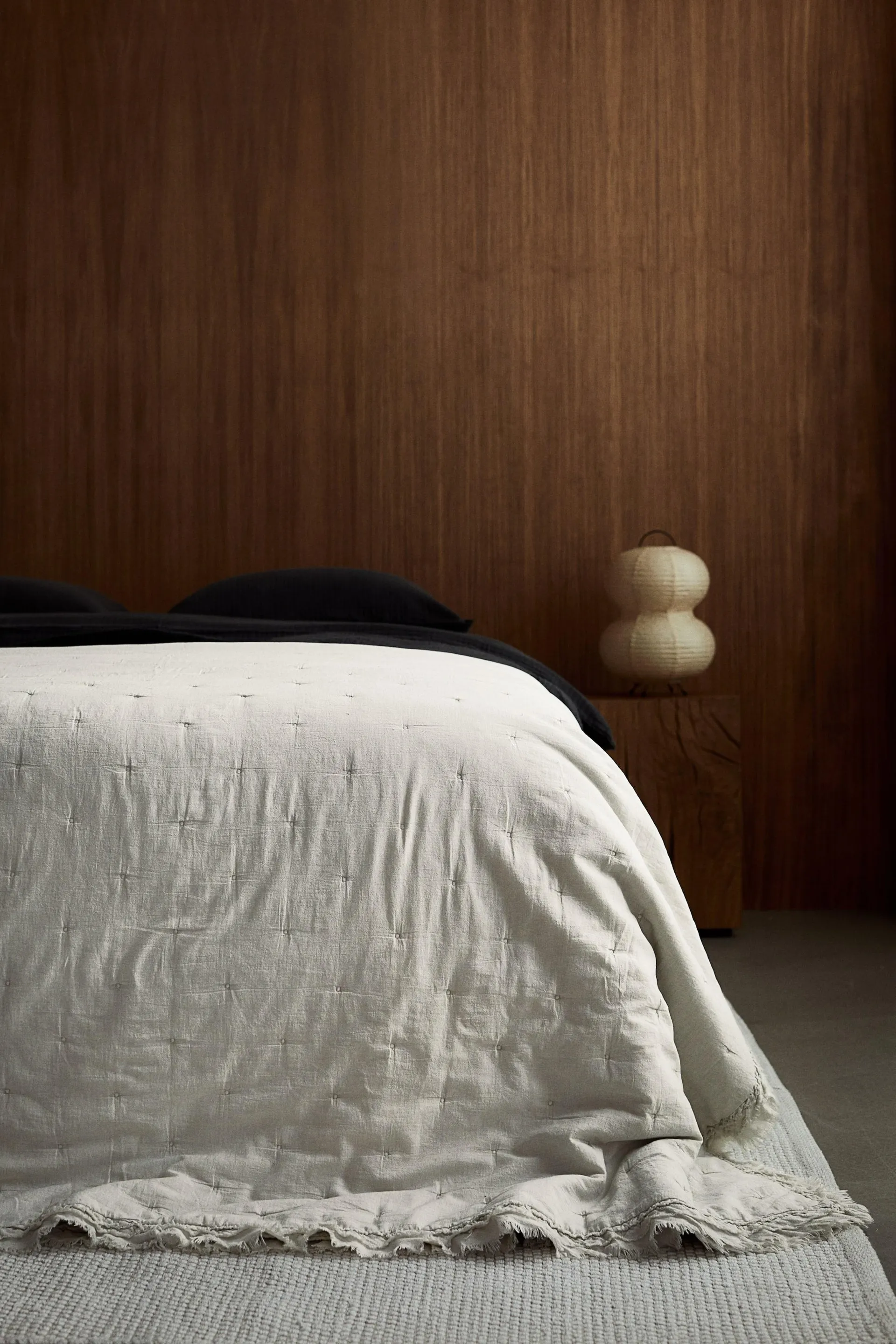 Cubrecama con volante