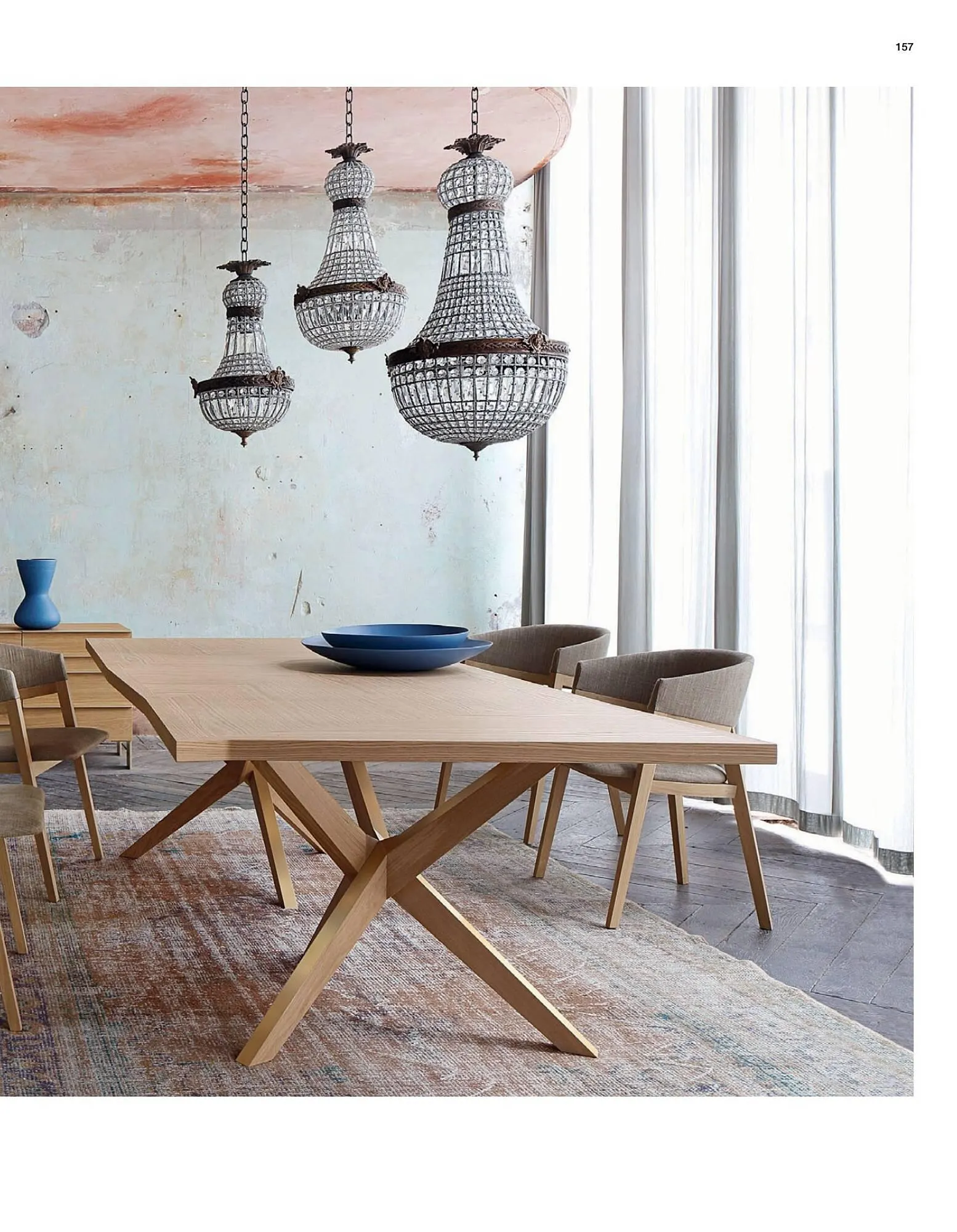 Catálogo de Folleto Roche Bobois 2 de febrero al 28 de diciembre 2024 - Página 159