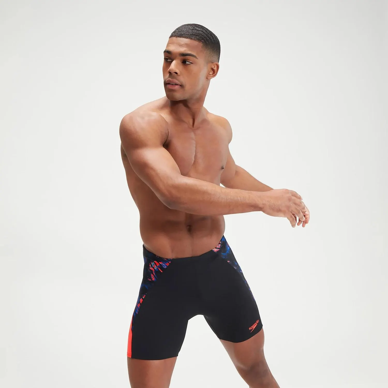 Bañador entallado midi ECO Endurance+ con estampado de contraste para hombre, negro/naranja