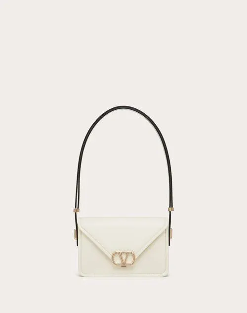 BOLSO PEQUEÑO DE HOMBRO VALENTINO GARAVANI TIPO SOBRE DE CUERO LISO DE BECERRO