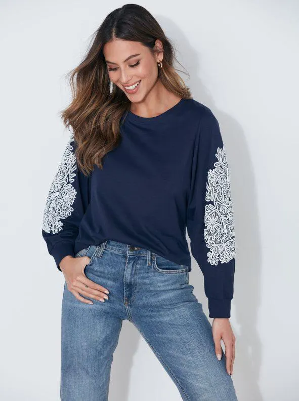 Camiseta manga larga abullonada con estampado