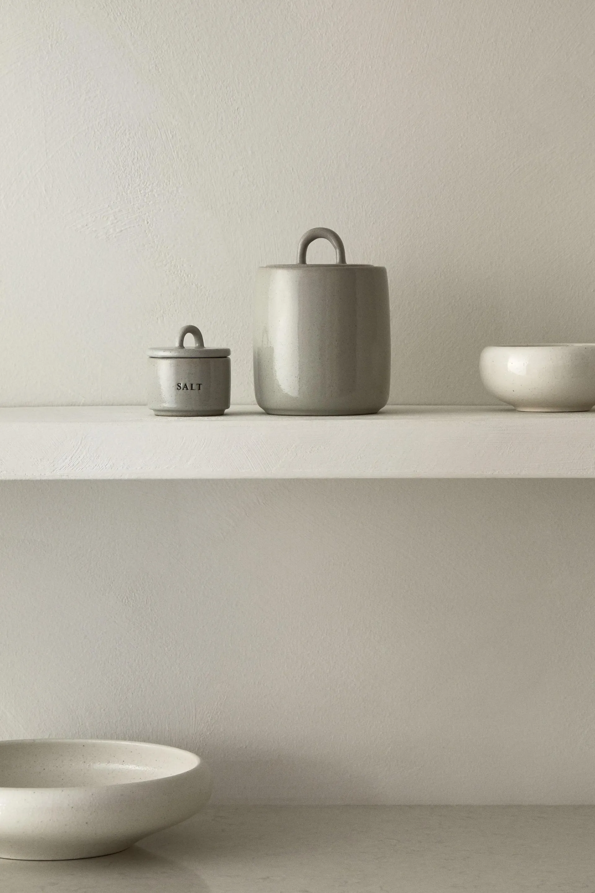 Salero de gres con tapa