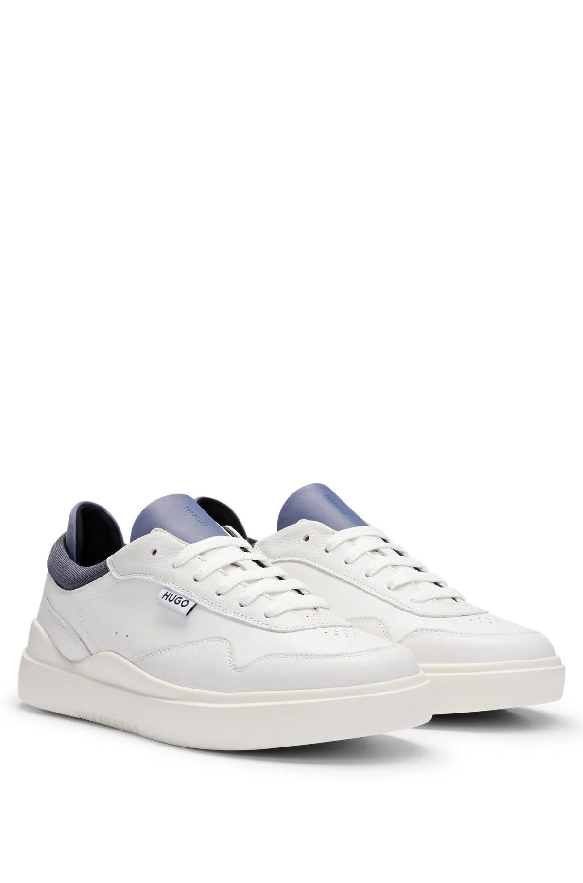 Deportivas de piel con cordones y detalles en colores llamativos