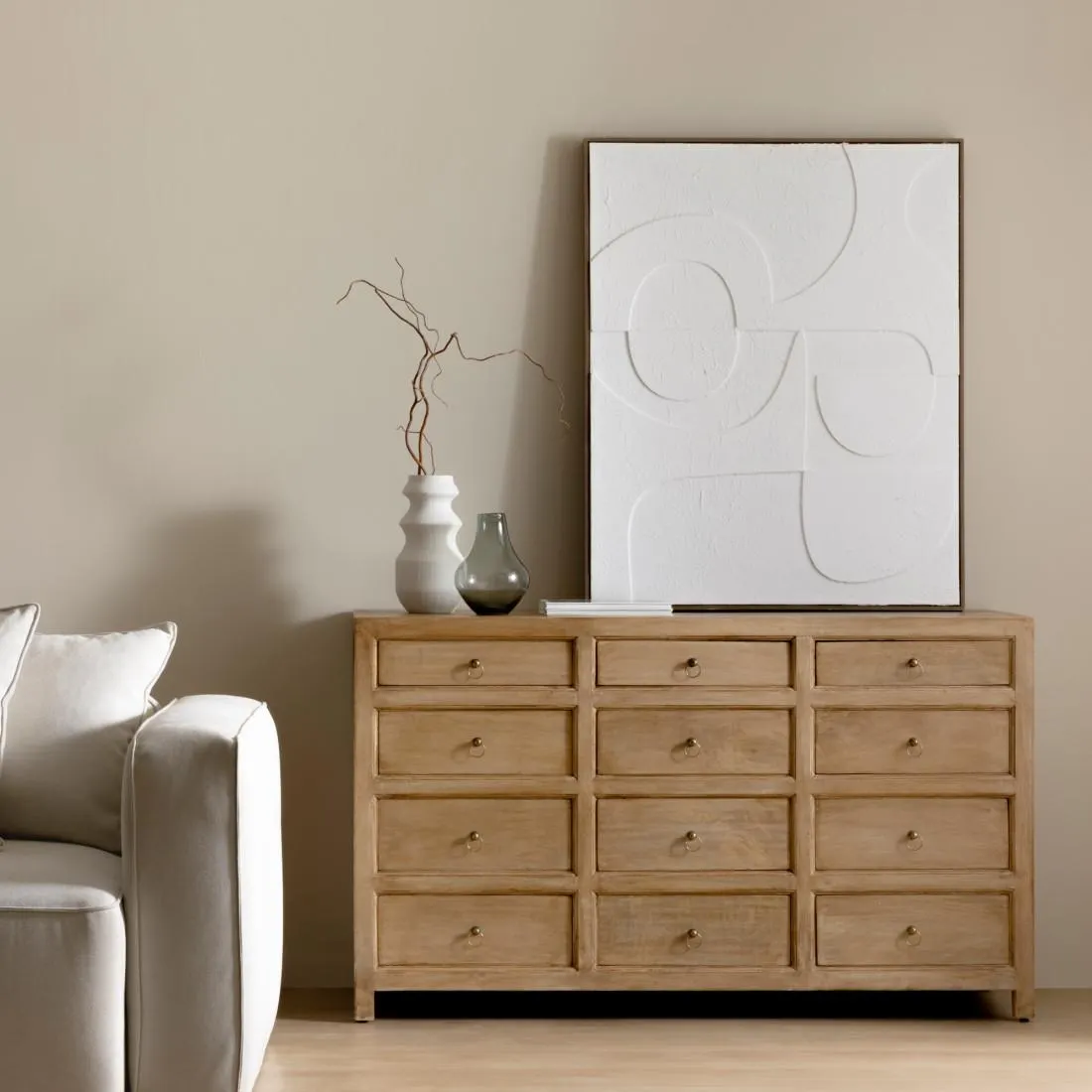 Cómoda de madera maciza multicajones