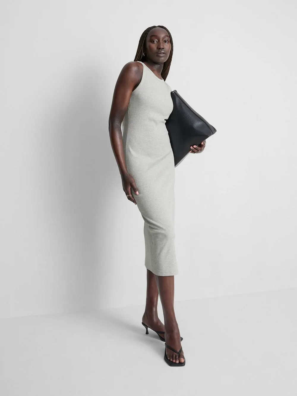 Vestido midi de canalé con sujetador incorporado