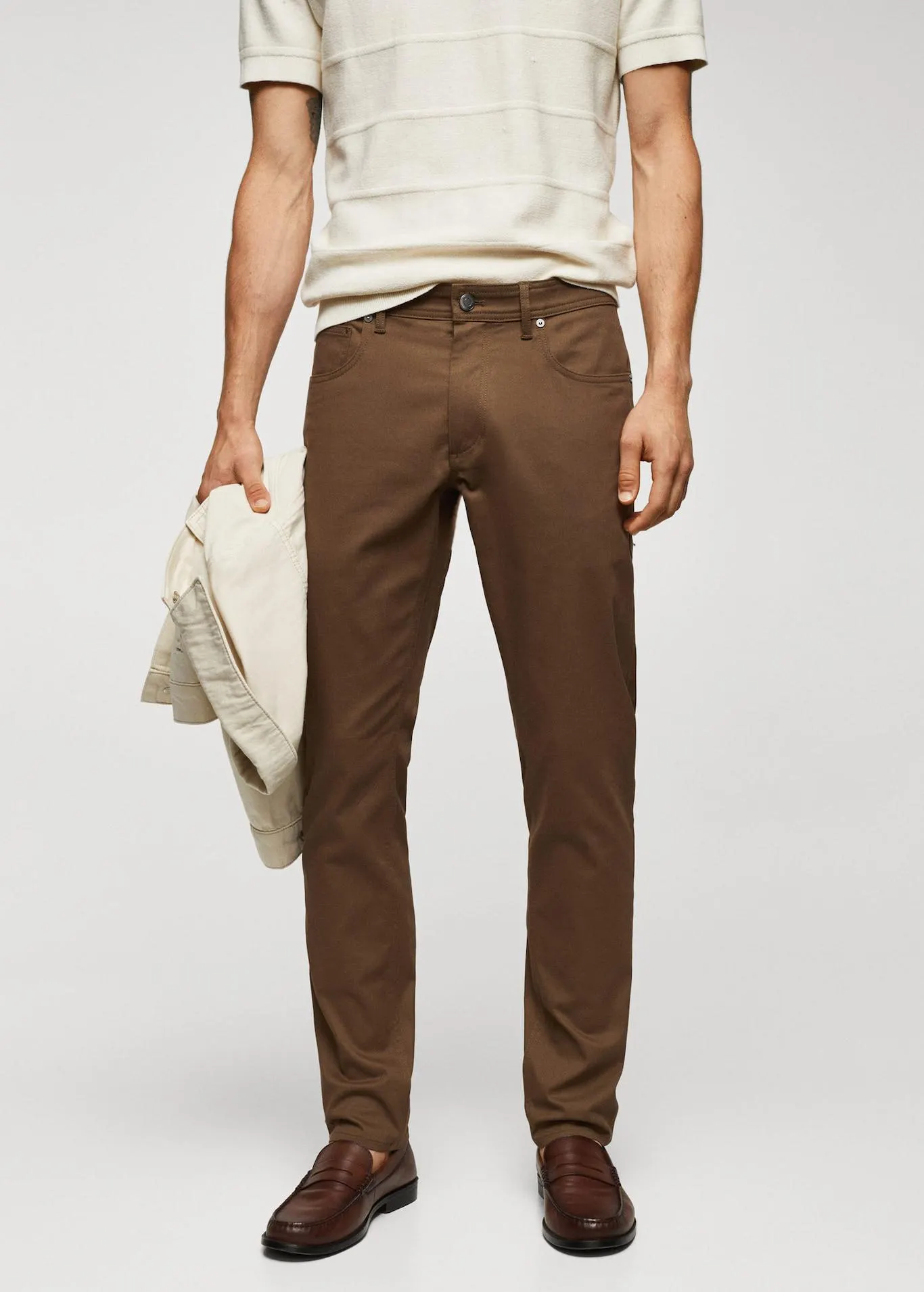 Pantalón slim fit algodón sarga