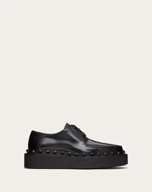 ZAPATO DERBY ROCKSTUD M-WAY CON TACHUELAS A JUEGO Y CON TACÓN DE 50 MM<br>
