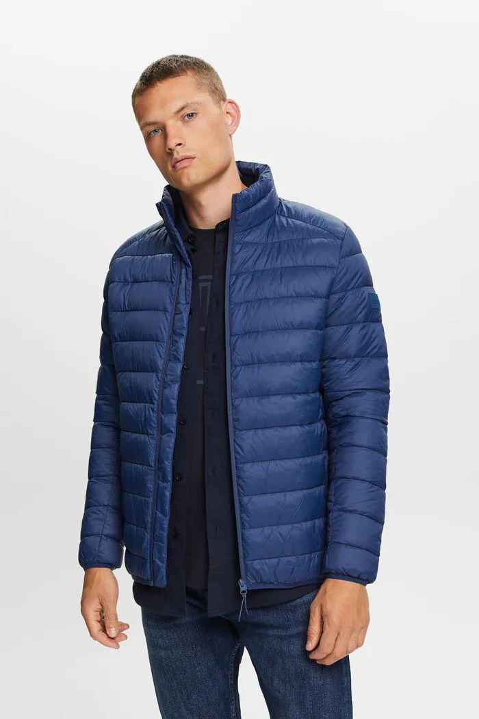 Abrigo acolchado con cuello alto