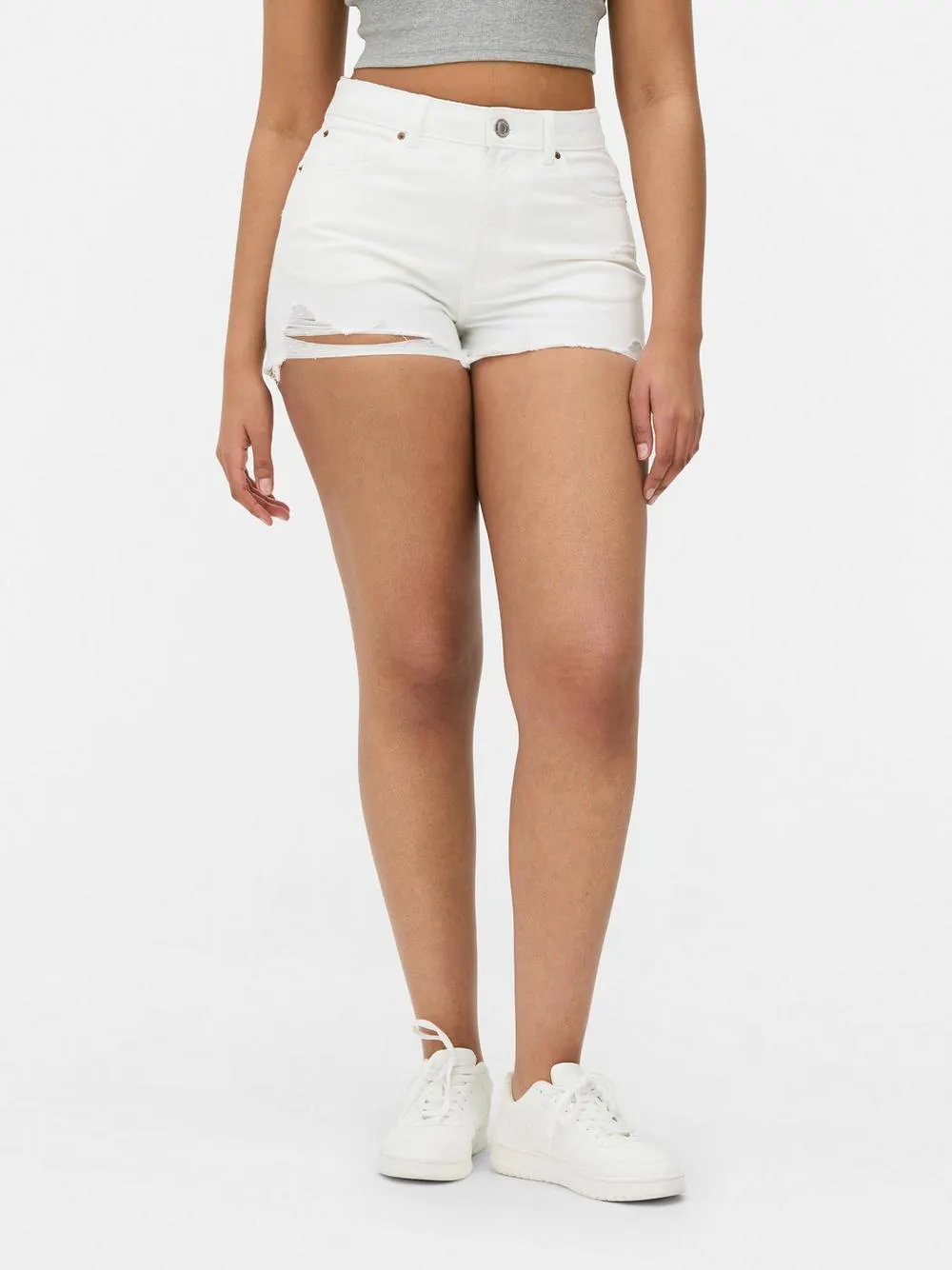 Pantalones cortos vaqueros rasgados