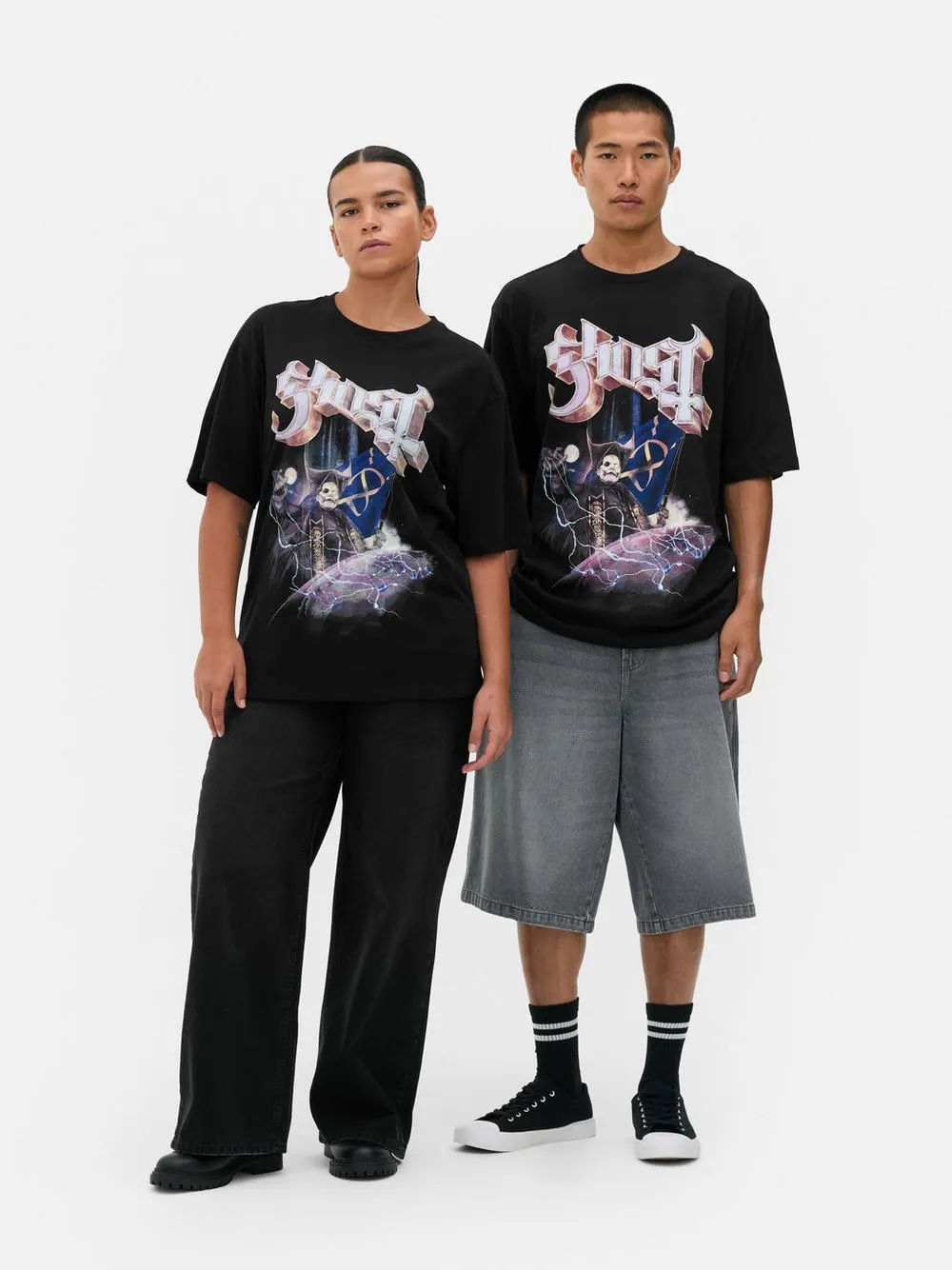 Camiseta con gráfico de fantasma