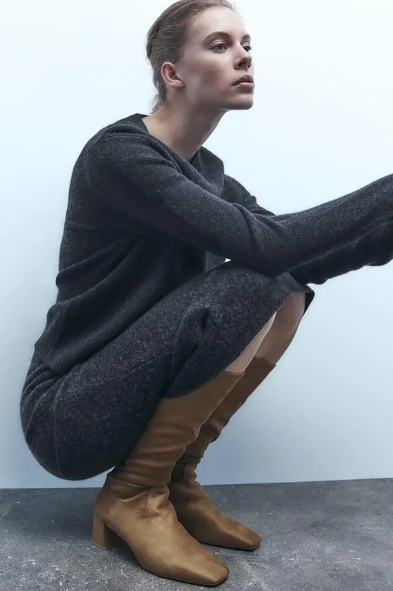 BOTA ALTA ELÁSTICA TACÓN