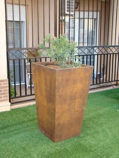 Jarron pirámide de 1,05 altura