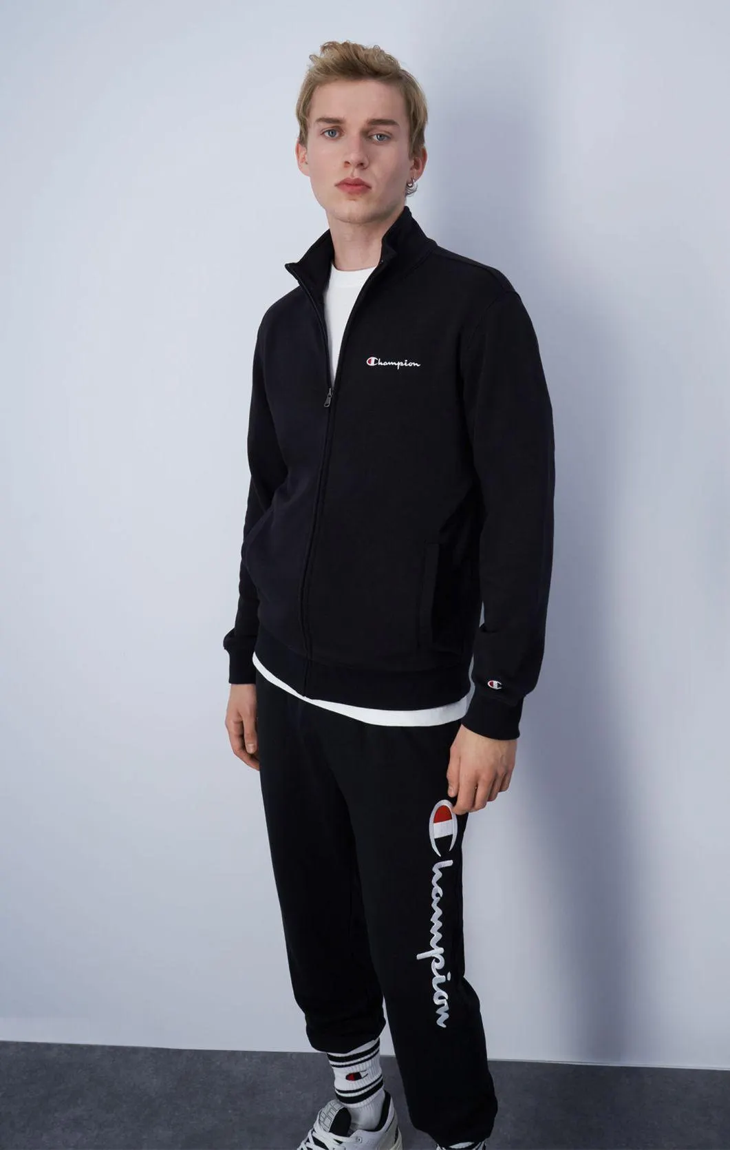 Sudadera con logotipo de texto y cremallera