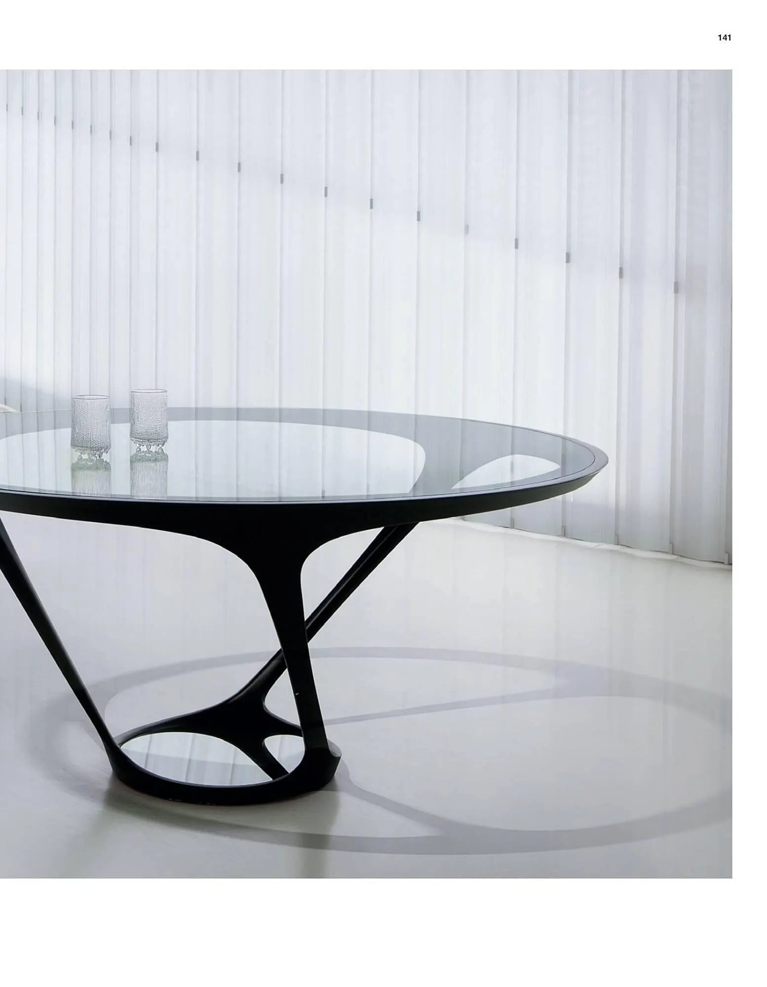 Catálogo de Folleto Roche Bobois 2 de febrero al 28 de diciembre 2024 - Página 143