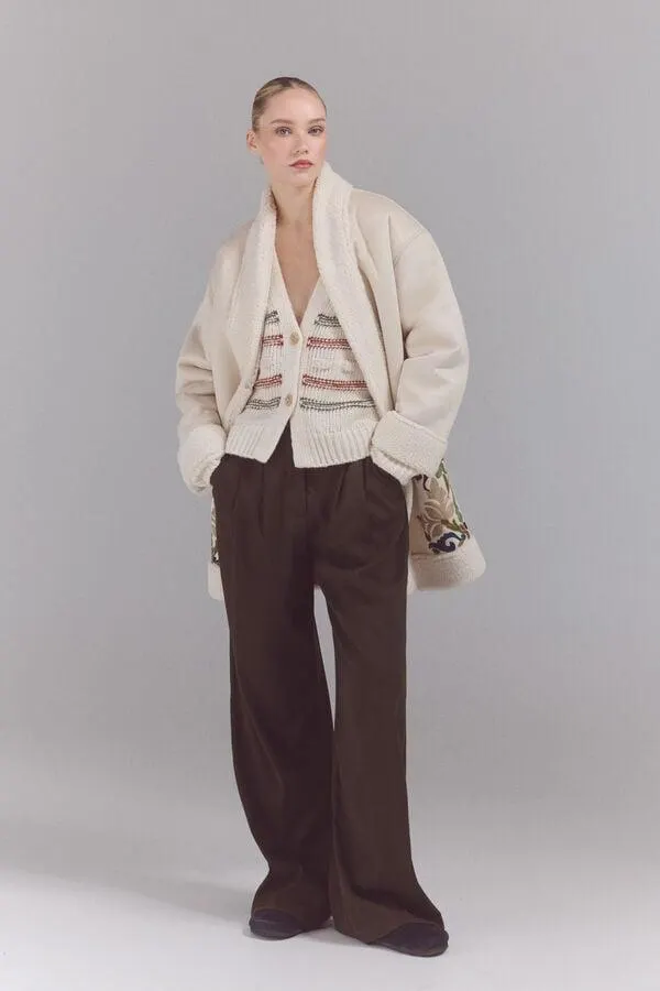 Abrigo doble faz bordado