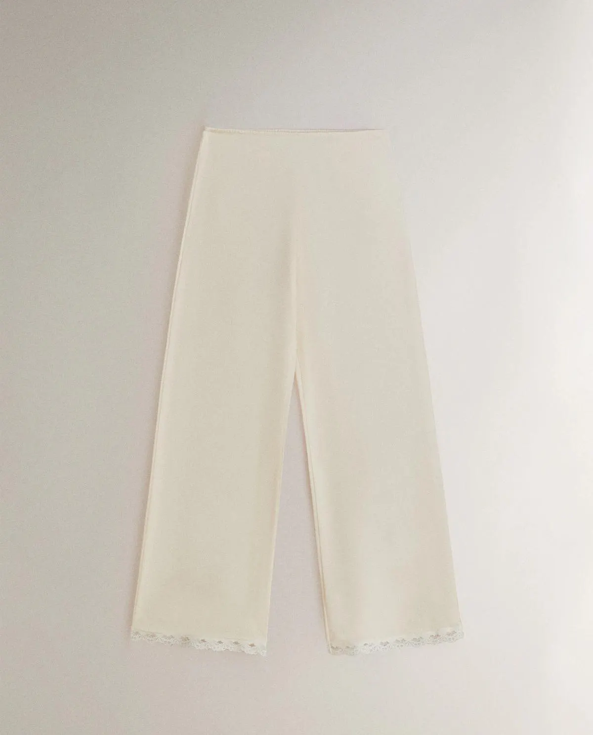 PANTALÓN LARGO LENCERO