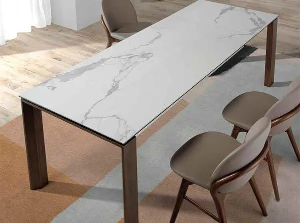 Mesa de comedor extensible porcelánico y nogal Franklin