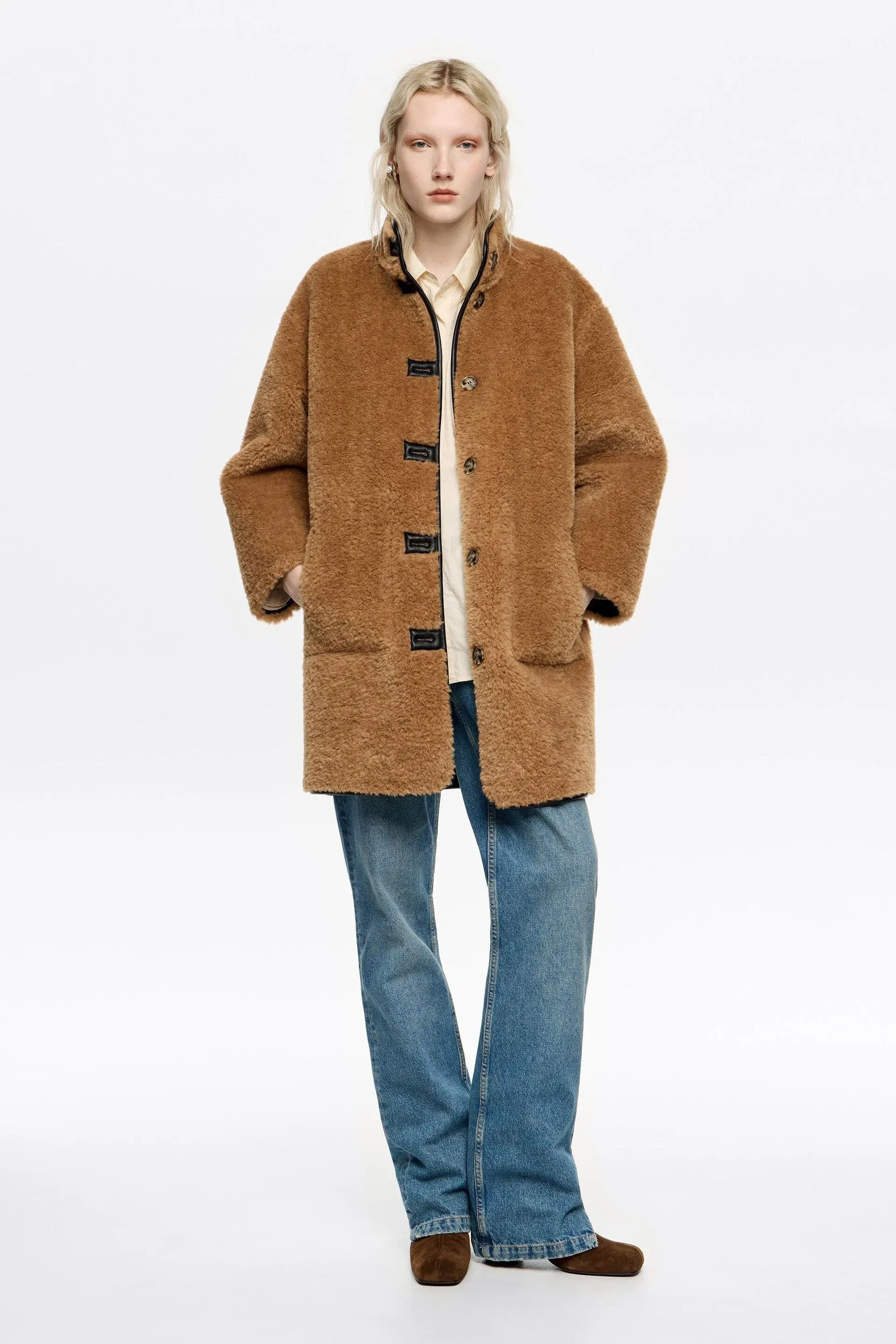 Abrigo reversible pelo caramelo