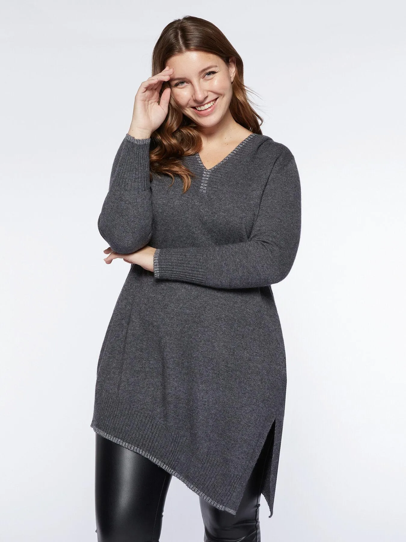 Maglia lunga asimmetrica