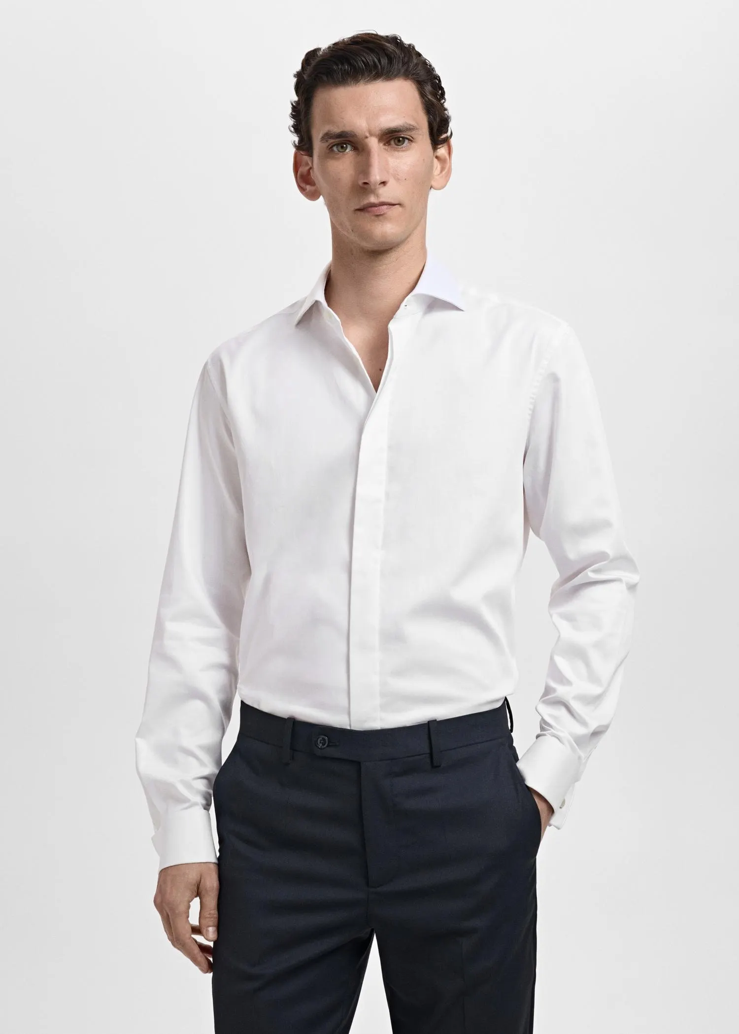 Camisa slim fit 100% algodón