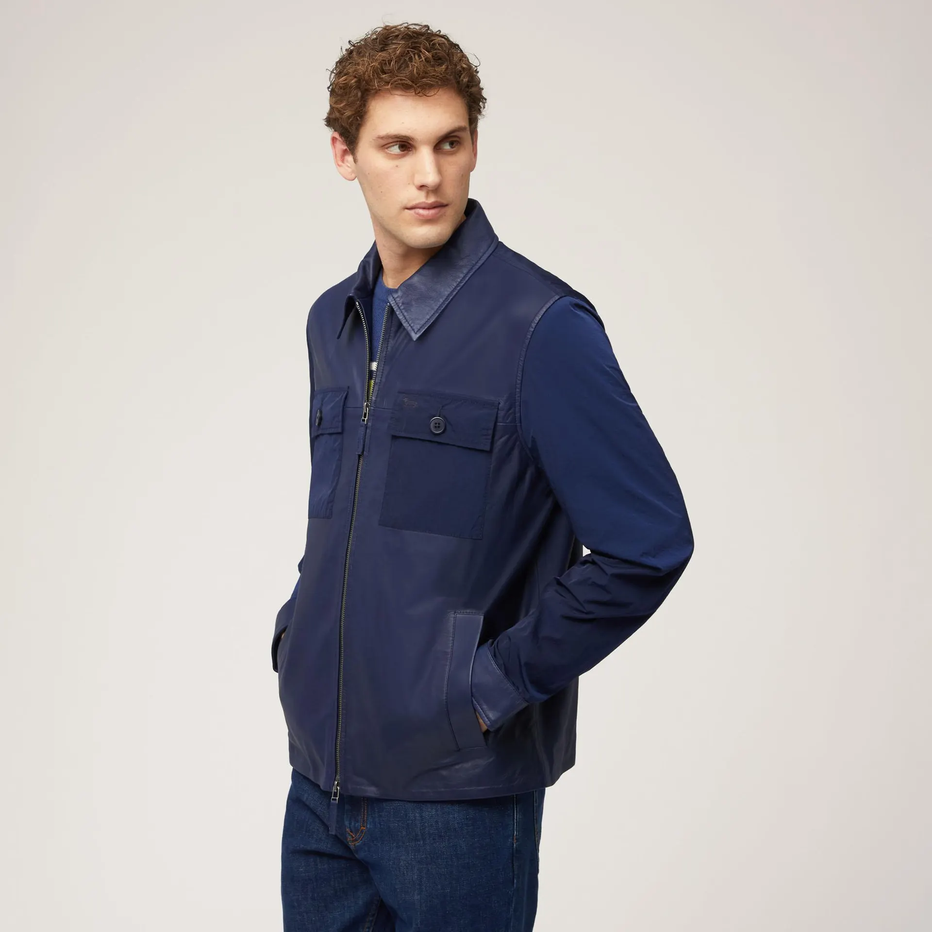 Sobrecamisa de piel y nailon