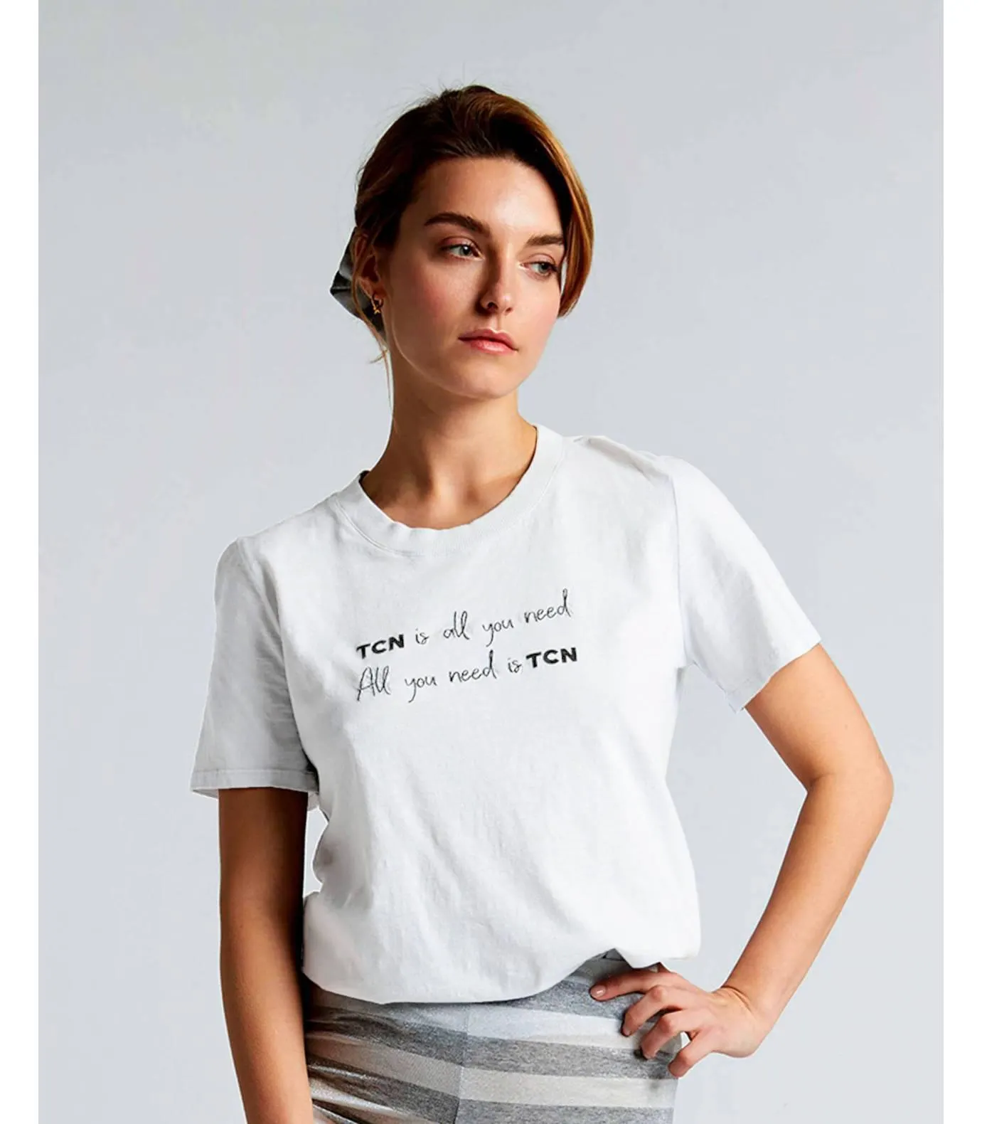 Camiseta manga corta estampada y bordada color blanco