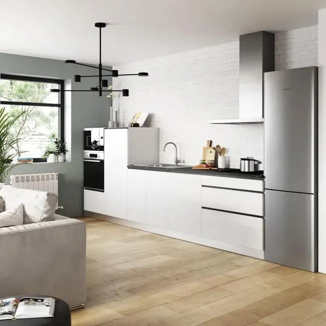 Cocina en kit blanco 360 cm con 2 semicolumnas + 3 módulos bajos