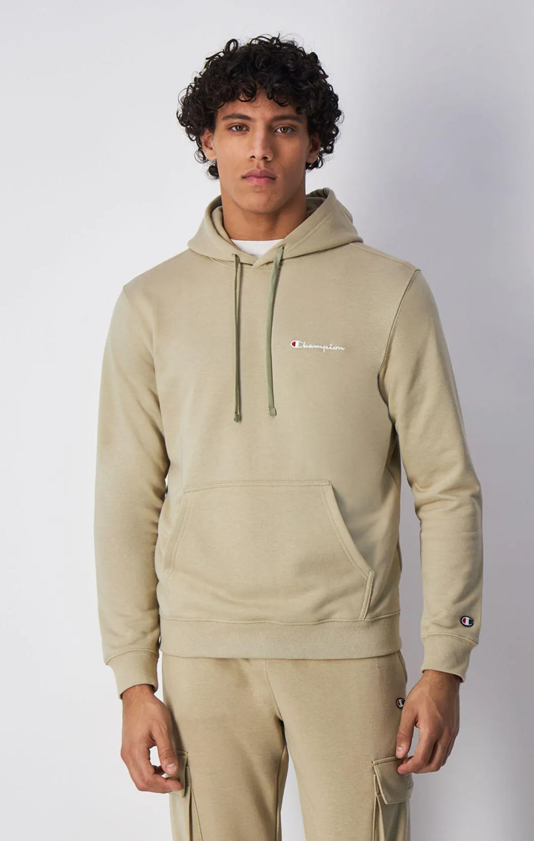 Sudadera con capucha y bordado de logotipo pequeño