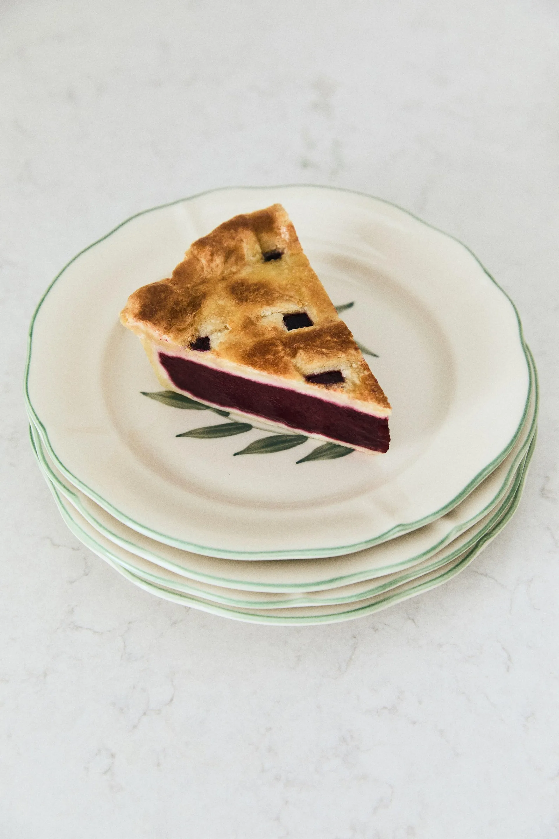 Plato de entrante en gres pintado a mano