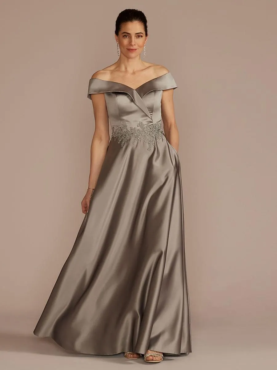 Vestido nupcial de la madre Bateau Neck Sin mangas Una línea de encaje Vestidos de invitados de boda