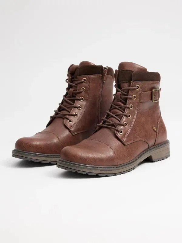 Bota marrón efecto piel hebilla